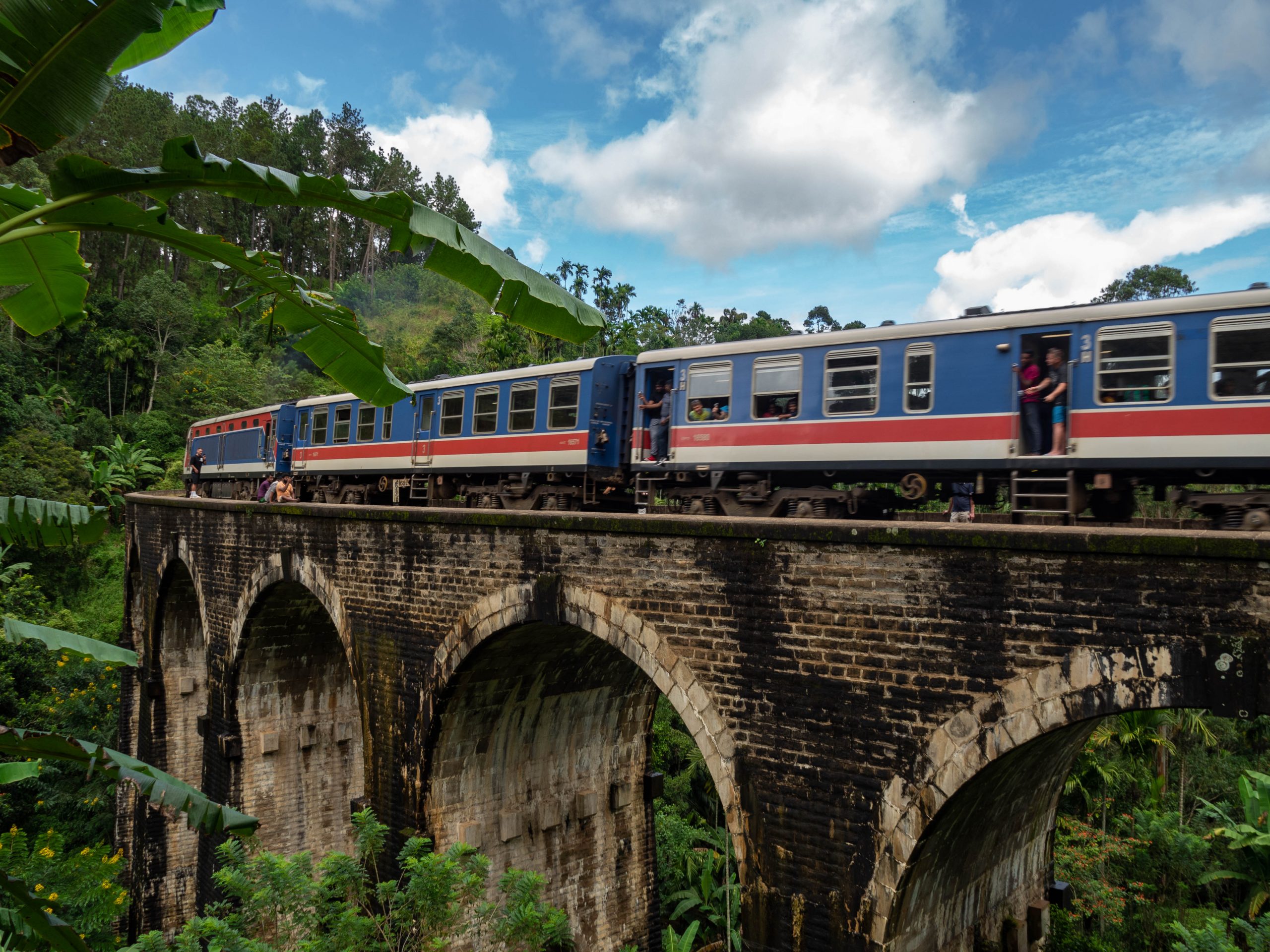 Puente Nueve Arcos Ella Sri Lanka tren